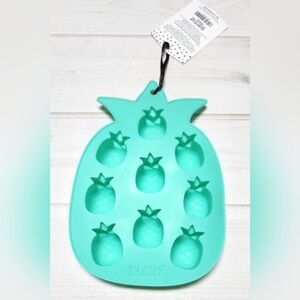 Silicone Mold Pineapple Ice Cube Tray - New With Tags